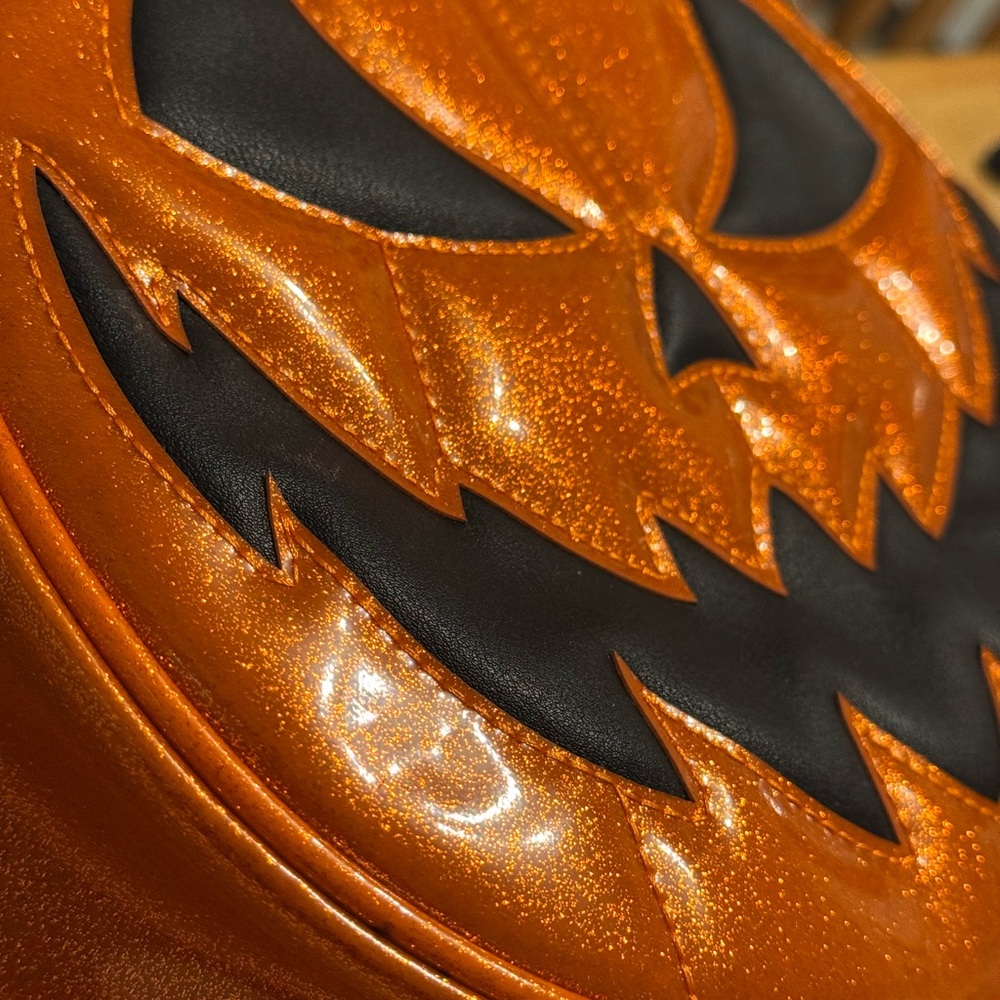 Lie Pain and Stitches Pumpkin Kult handbag - Picture 6 of 7
